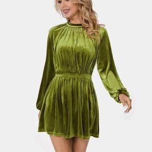 St Patrick’s Day Dress! Halara Velvet Bishop Sleeve Dress